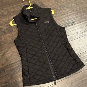 North face down vest